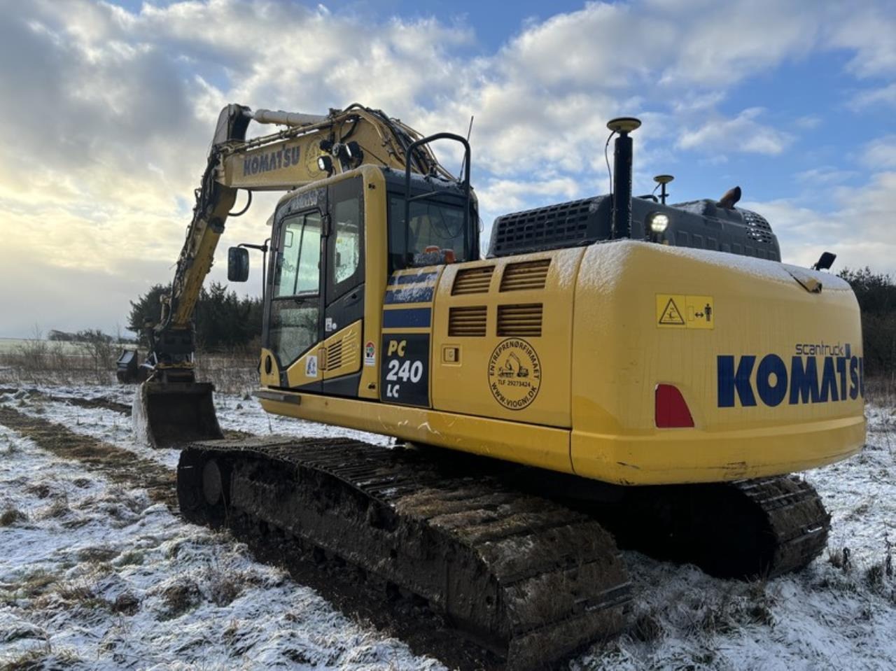 Komatsu PC240LC-11 - Pelle sur chenille: photos 4 Komatsu PC240LC-11 - Pelle sur chenille: photos 4