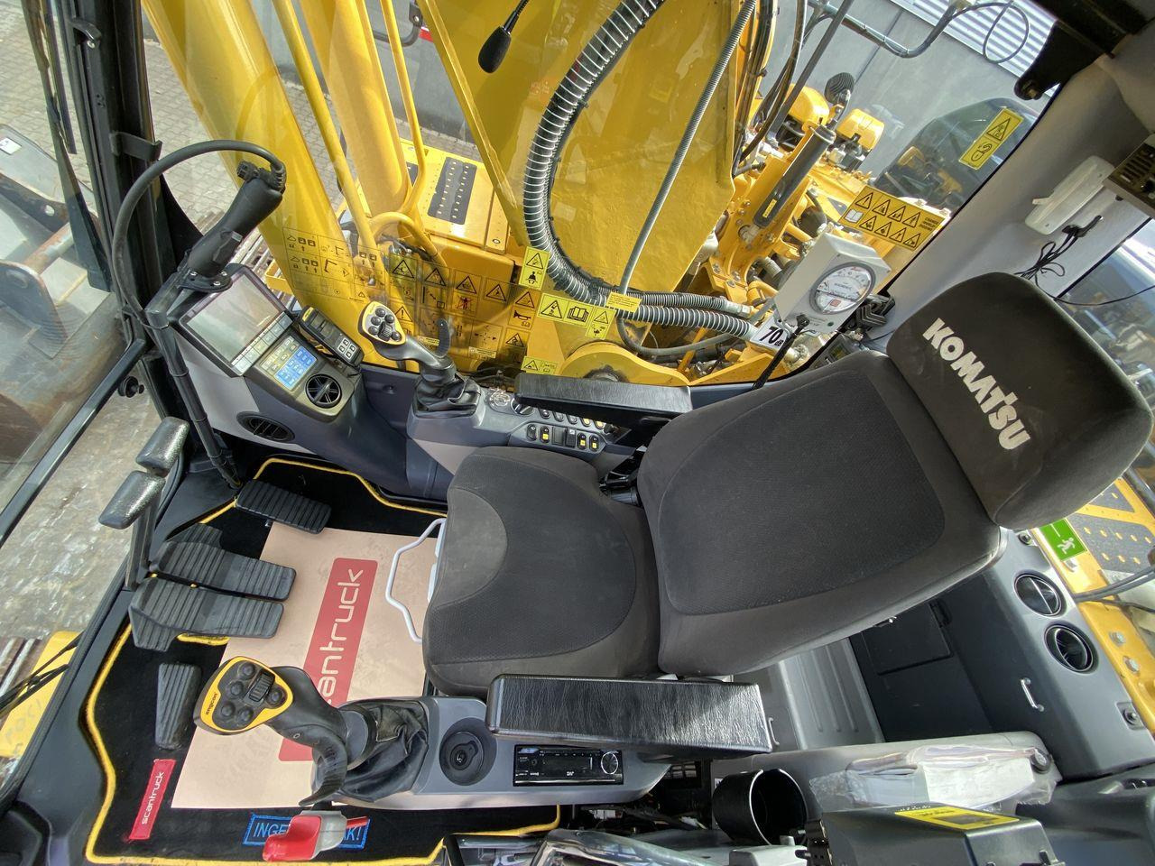 Komatsu PC240LC-11EO - Pelle sur chenille: photos 3 Komatsu PC240LC-11EO - Pelle sur chenille: photos 3