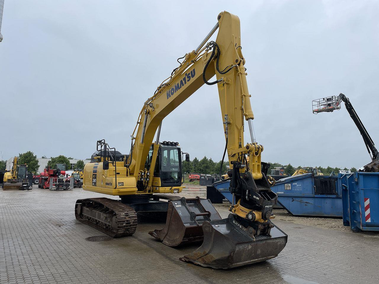 Komatsu PC240LC-11EO - Pelle sur chenille: photos 5 Komatsu PC240LC-11EO - Pelle sur chenille: photos 5
