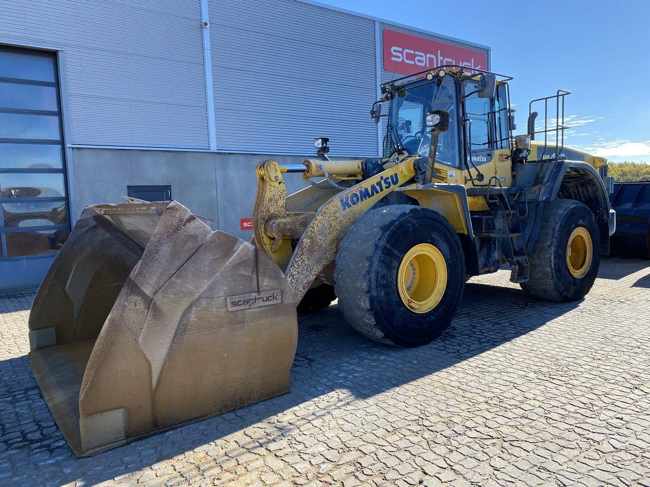 Komatsu WA470-7 - Chargeuse sur pneus: photos 1 Komatsu WA470-7 - Chargeuse sur pneus: photos 1