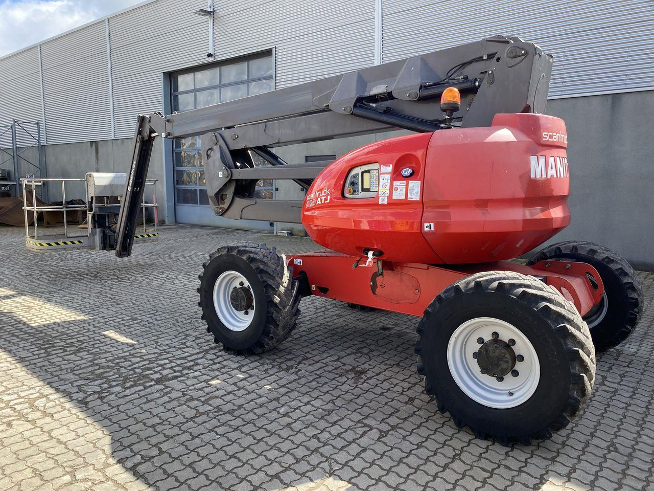 Manitou 200ATJ RC - Nacelle articulée: photos 2 Manitou 200ATJ RC - Nacelle articulée: photos 2