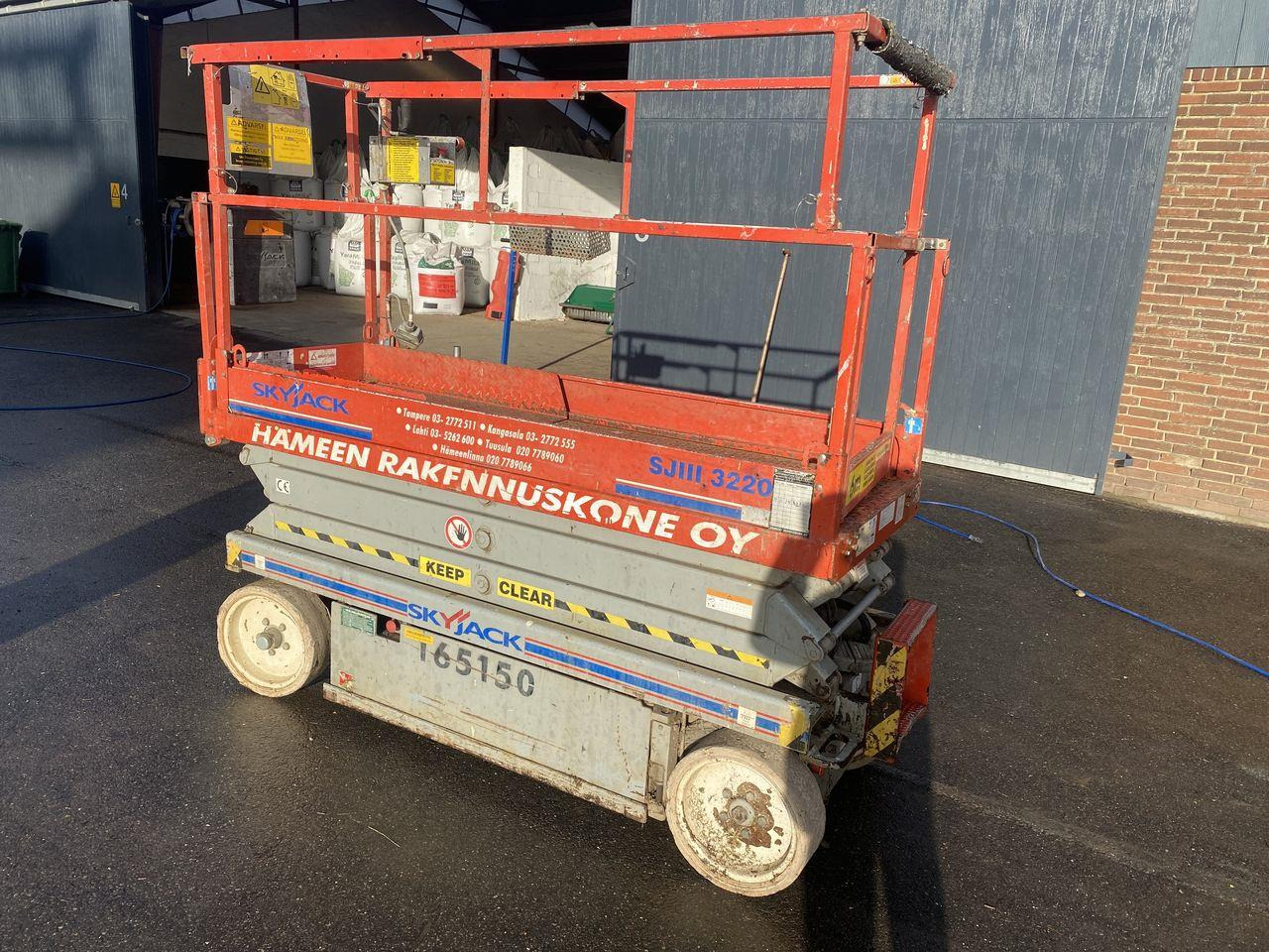 Skyjack SJ3220 - Nacelle ciseaux: photos 1 Skyjack SJ3220 - Nacelle ciseaux: photos 1