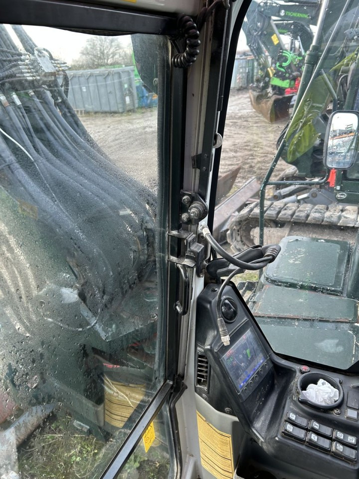 Takeuchi TB1140 - Pelle sur chenille: photos 3 Takeuchi TB1140 - Pelle sur chenille: photos 3