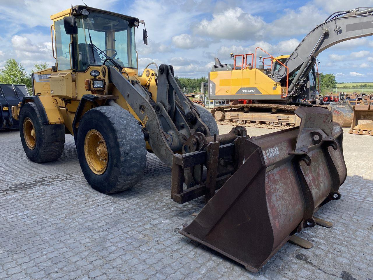 Volvo L70C - Chargeuse sur pneus: photos 5 Volvo L70C - Chargeuse sur pneus: photos 5