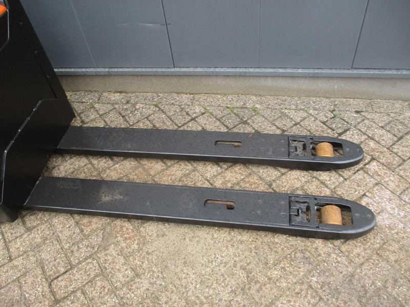 BT LPE200 - Transpalette: photos 3 BT LPE200 - Transpalette: photos 3