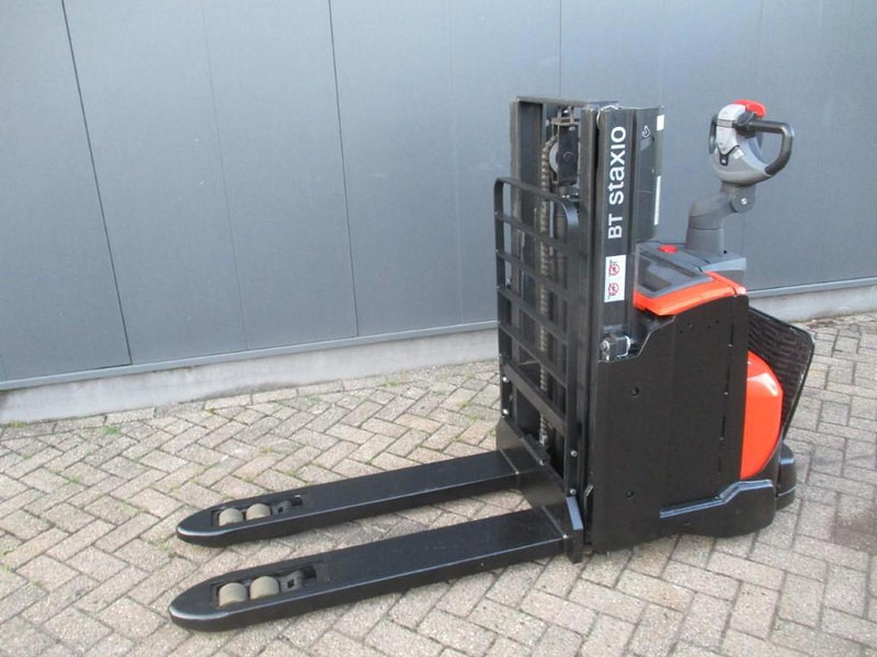 BT SWE 200D - Gerbeur: photos 2 BT SWE 200D - Gerbeur: photos 2