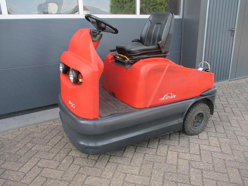 Linde P 60 - Chariot tracteur: photos 1 Linde P 60 - Chariot tracteur: photos 1