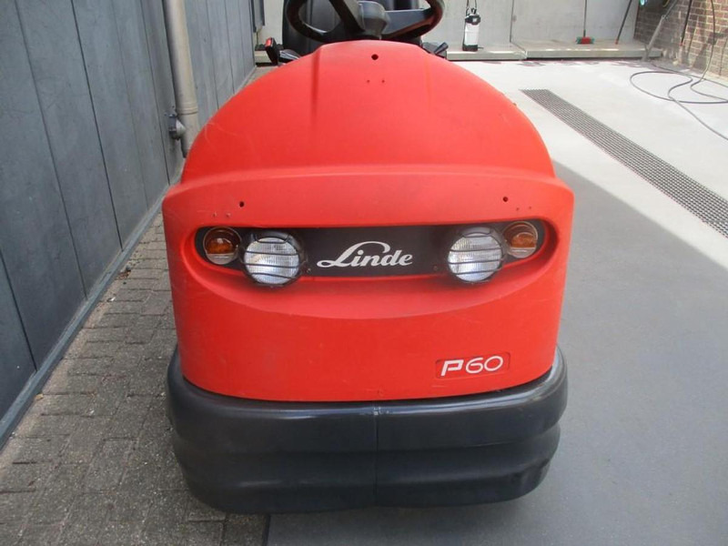 Linde P 60 - Chariot tracteur: photos 4 Linde P 60 - Chariot tracteur: photos 4