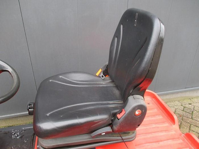 Linde P 60 - Chariot tracteur: photos 5 Linde P 60 - Chariot tracteur: photos 5