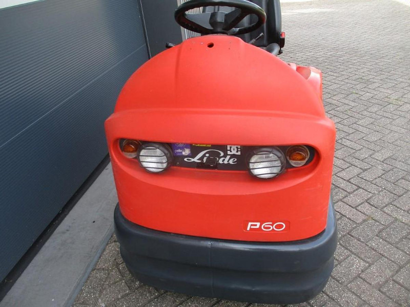 Linde P 60 - Chariot tracteur: photos 5 Linde P 60 - Chariot tracteur: photos 5