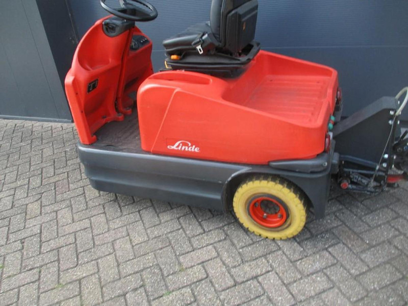 Linde P 60 - Chariot tracteur: photos 3 Linde P 60 - Chariot tracteur: photos 3