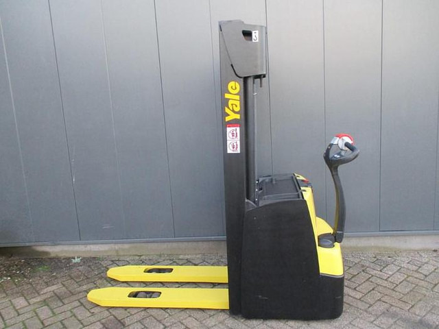 Yale MS 16 - Gerbeur: photos 2 Yale MS 16 - Gerbeur: photos 2