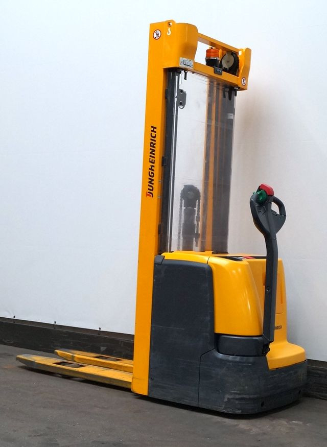 Jungheinrich EJC214 - Gerbeur: photos 2 Jungheinrich EJC214 - Gerbeur: photos 2