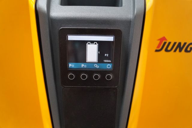 Jungheinrich EJD118 - Gerbeur: photos 4 Jungheinrich EJD118 - Gerbeur: photos 4