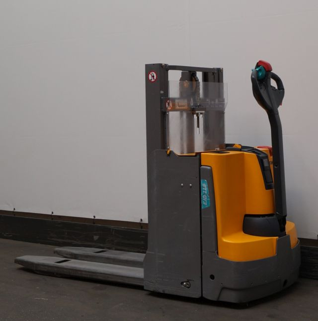 Jungheinrich EJD118 - Gerbeur: photos 1 Jungheinrich EJD118 - Gerbeur: photos 1