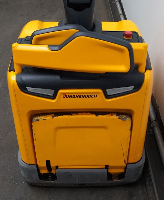 Jungheinrich ERE120 - Transpalette: photos 4 Jungheinrich ERE120 - Transpalette: photos 4