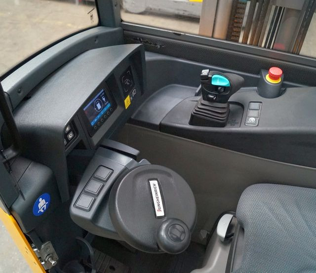 Jungheinrich ETV214 - Chariot à mât rétractable: photos 5 Jungheinrich ETV214 - Chariot à mât rétractable: photos 5