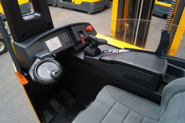 Jungheinrich ETV216 - Chariot à mât rétractable: photos 3 Jungheinrich ETV216 - Chariot à mât rétractable: photos 3