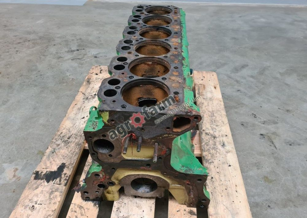 BLOK SILNIKA R72975 JOHN DEERE 4040 4240 4040S - Moteur pour Camion: photos 1 BLOK SILNIKA R72975 JOHN DEERE 4040 4240 4040S - Moteur pour Camion: photos 1