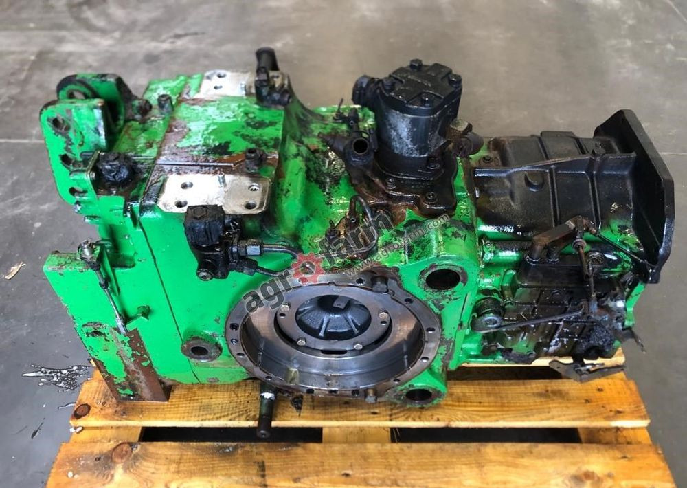 TYLNY MOST JOHN DEERE 6110 L115877 - Transmission: photos 2 TYLNY MOST JOHN DEERE 6110 L115877 - Transmission: photos 2
