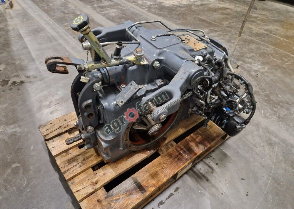 Tylny most Ford 5640 E9NN4024HD - Boîte de vitesse: photos 1 Tylny most Ford 5640 E9NN4024HD - Boîte de vitesse: photos 1