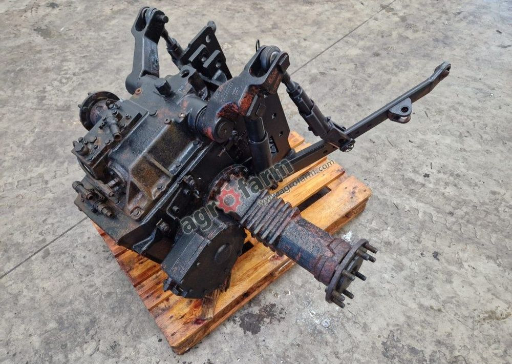 Tylny most John Deere 3310 - Transmission: photos 3 Tylny most John Deere 3310 - Transmission: photos 3
