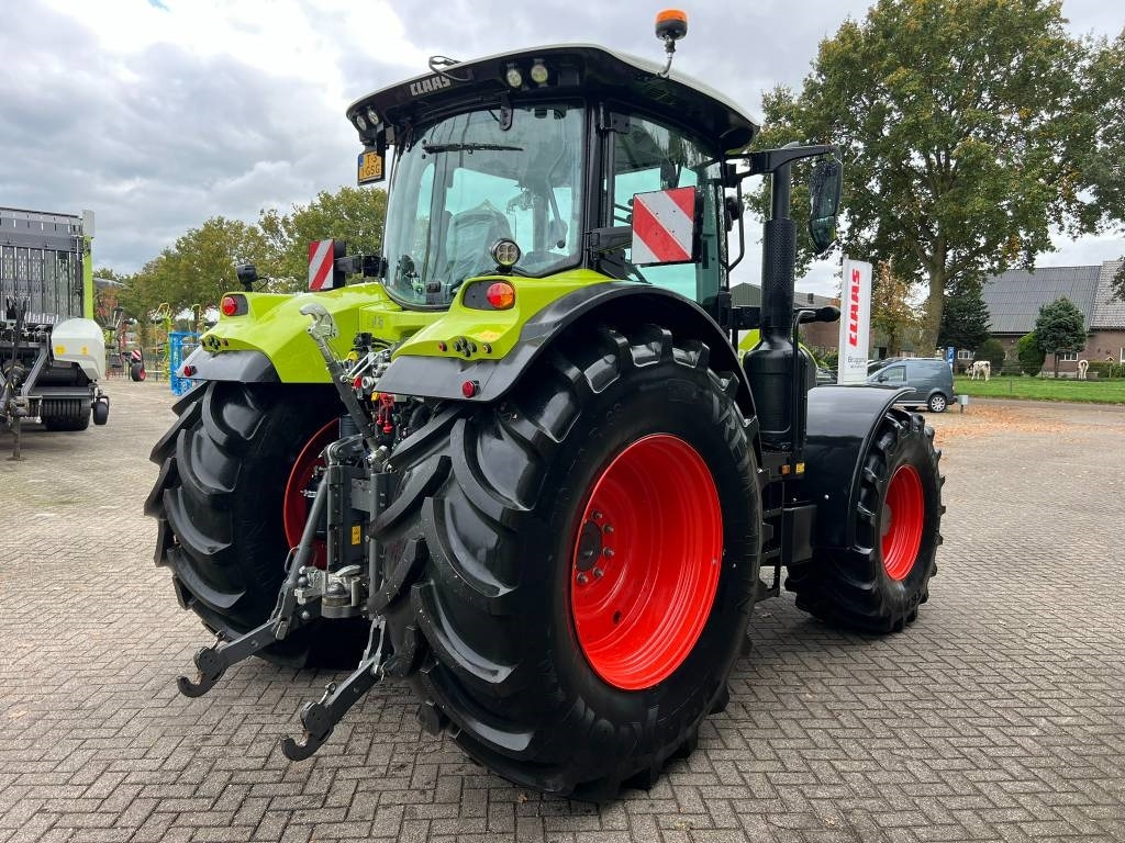 Claas Arion 630 CIS+ CMATIC - Tracteur agricole: photos 5 Claas Arion 630 CIS+ CMATIC - Tracteur agricole: photos 5