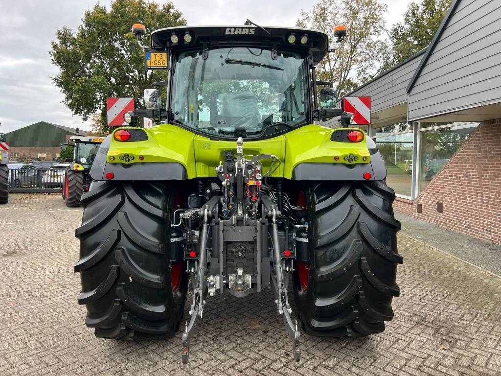 Claas Arion 630 CIS+ CMATIC - Tracteur agricole: photos 4 Claas Arion 630 CIS+ CMATIC - Tracteur agricole: photos 4