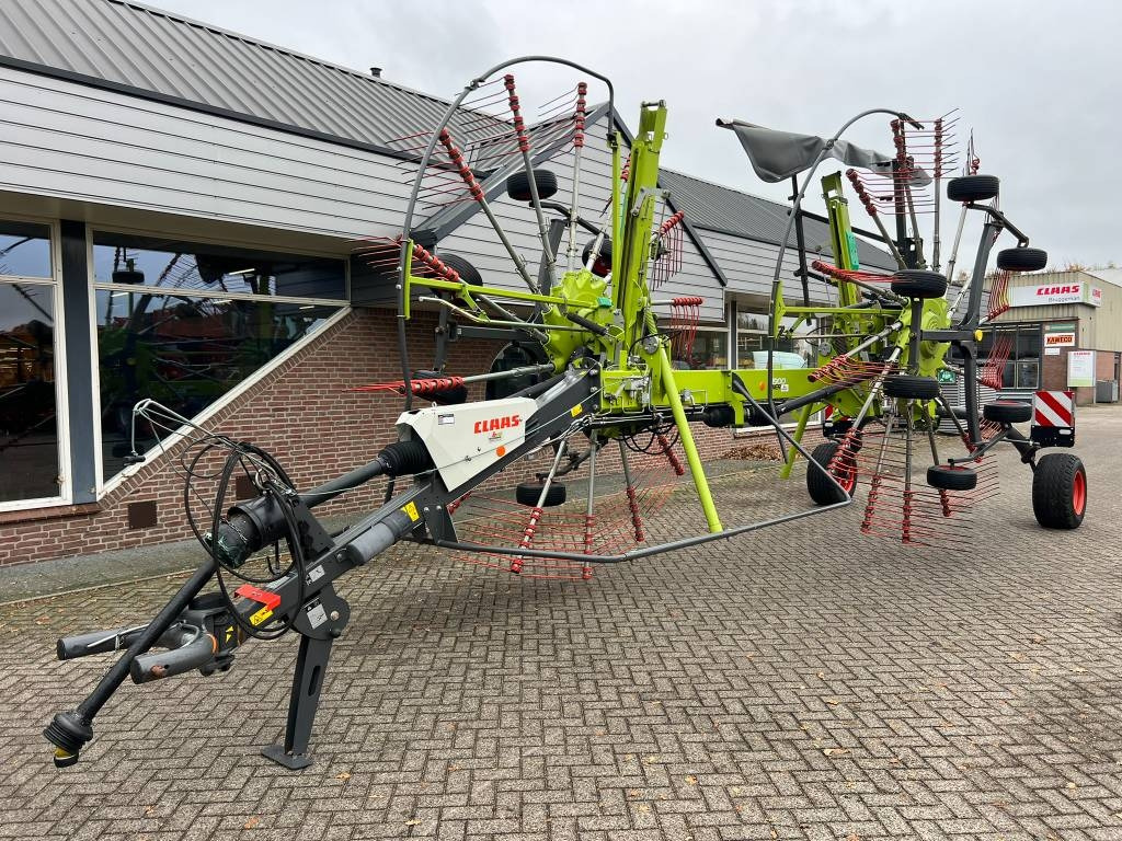 Claas Liner 1900 - Faneuse: photos 1 Claas Liner 1900 - Faneuse: photos 1