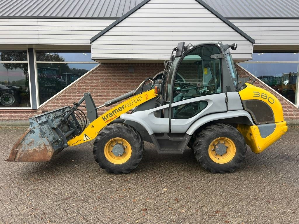 Kramer 380 shovel - Chargeuse sur pneus: photos 2 Kramer 380 shovel - Chargeuse sur pneus: photos 2
