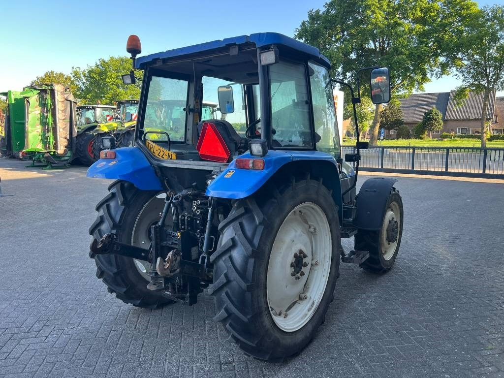 New Holland TL 90 - Tracteur agricole: photos 5 New Holland TL 90 - Tracteur agricole: photos 5