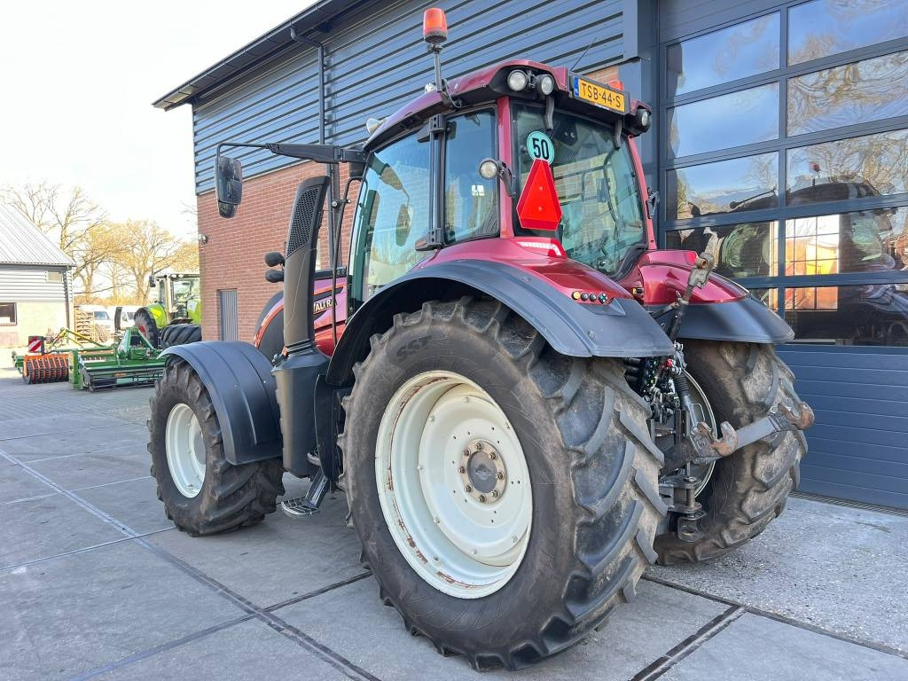 Valtra T 174 Versu - Tracteur agricole: photos 3 Valtra T 174 Versu - Tracteur agricole: photos 3