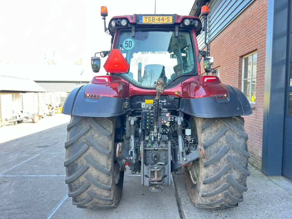 Valtra T 174 Versu - Tracteur agricole: photos 4 Valtra T 174 Versu - Tracteur agricole: photos 4