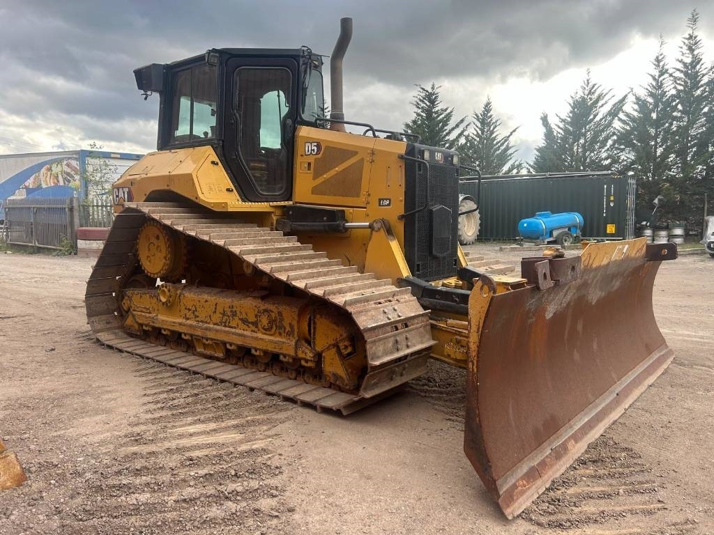 CAT D 5 LGP - Bulldozer: photos 1 CAT D 5 LGP - Bulldozer: photos 1