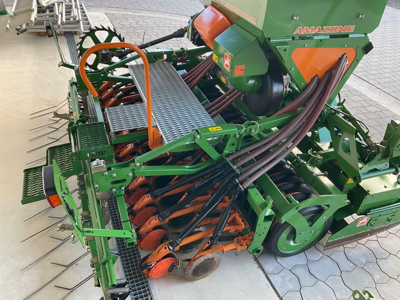 Amazone ADP 303 Spezial, KX 3000 - Combiné de semis: photos 2 Amazone ADP 303 Spezial, KX 3000 - Combiné de semis: photos 2