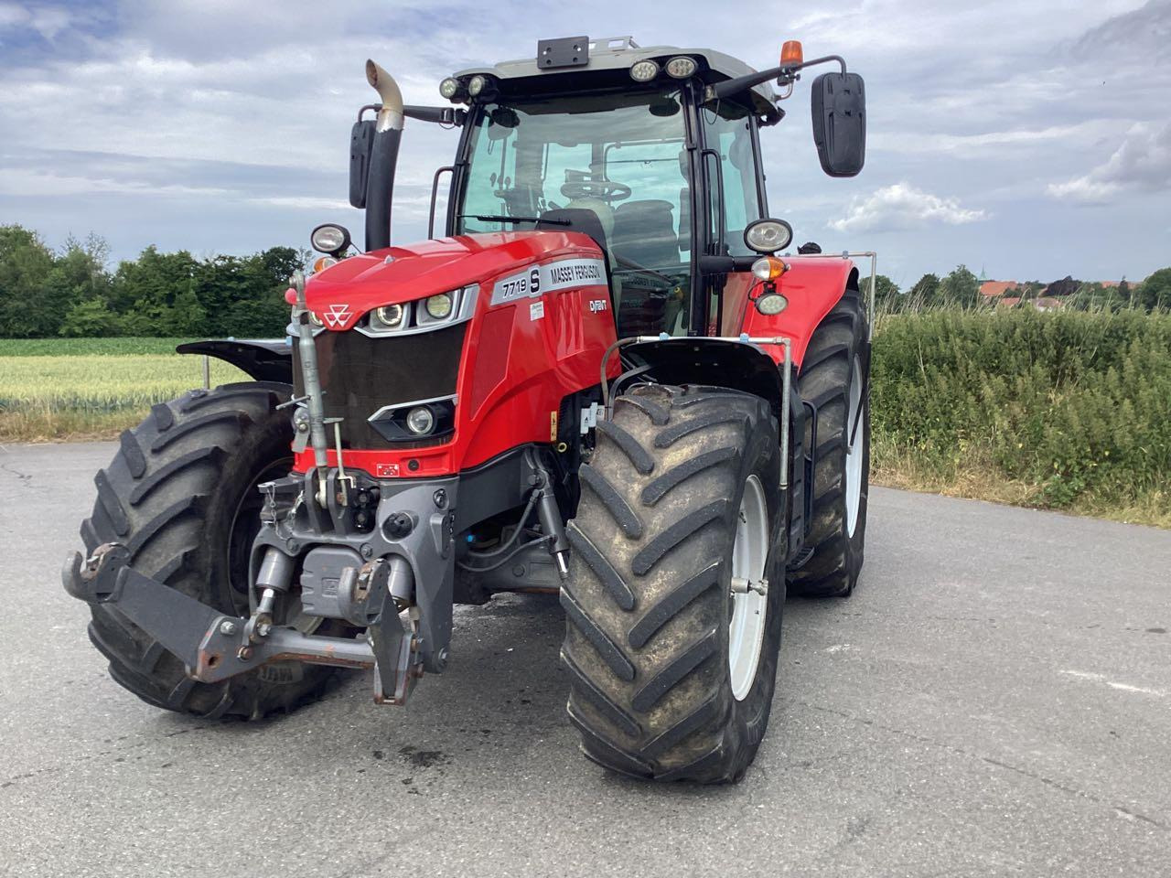 Massey Ferguson 7719 Exclusive Dyna VT - Tracteur agricole: photos 1 Massey Ferguson 7719 Exclusive Dyna VT - Tracteur agricole: photos 1