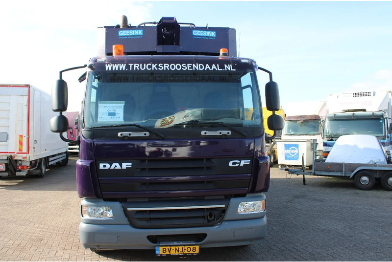 DAF CF 75 .250 + euro 5 + 6X2 - Benne à ordures ménagères: photos 2 DAF CF 75 .250 + euro 5 + 6X2 - Benne à ordures ménagères: photos 2