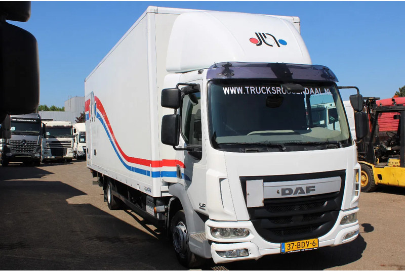 DAF LF 210 + EURO 6 + LIFT - Camion fourgon: photos 2 DAF LF 210 + EURO 6 + LIFT - Camion fourgon: photos 2