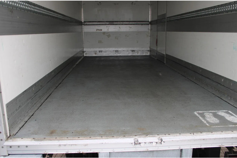 Camion frigorifique DAF LF 45.130 + EURO 5 + thermo king LOW KM + MANUAL: photos 11