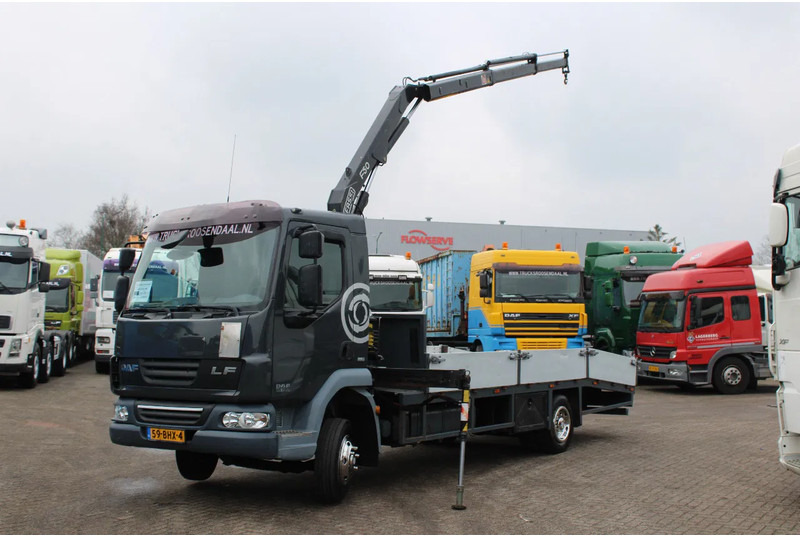 DAF LF 45.180 + FASSI F50 + 7.5T - Camion grue: photos 2 DAF LF 45.180 + FASSI F50 + 7.5T - Camion grue: photos 2