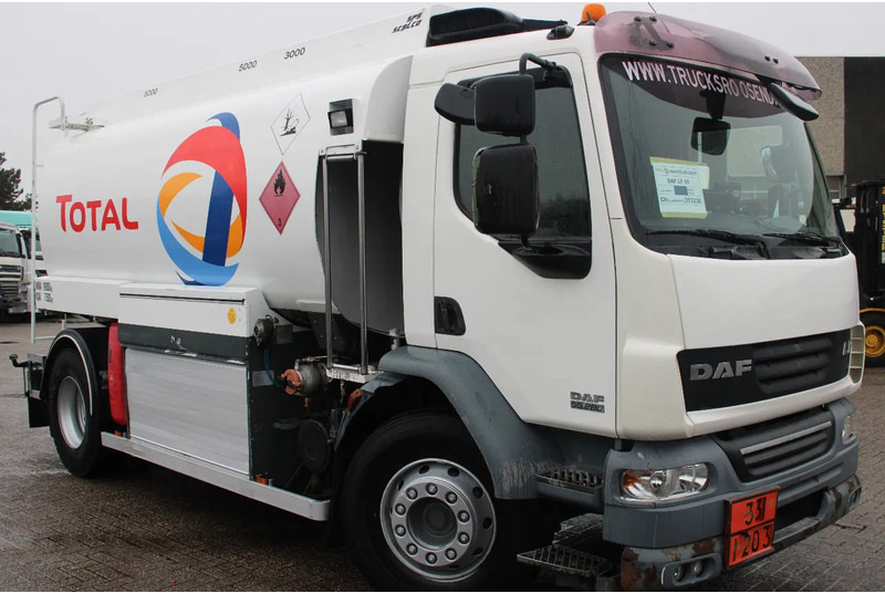 DAF LF 55.280 + 13.000L + 3 compartiment - Camion citerne: photos 5 DAF LF 55.280 + 13.000L + 3 compartiment - Camion citerne: photos 5