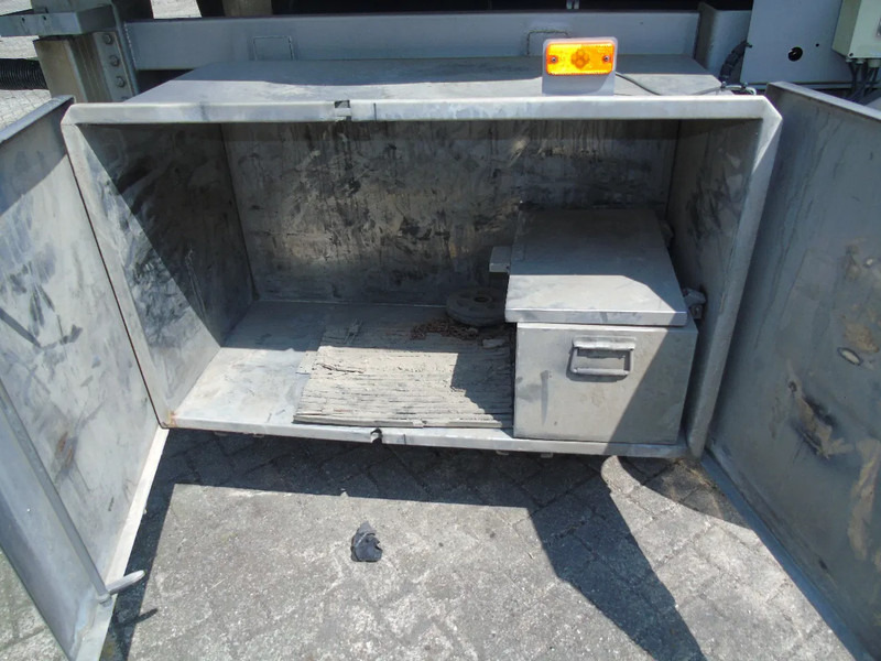 Semi-remorque citerne ETA 29.000 LITER + INOX + MILK + WATER: photos 11