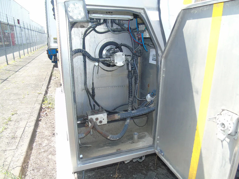 Semi-remorque citerne ETA 29.000 LITER + INOX + MILK + WATER: photos 9