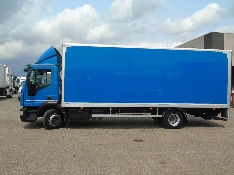 Iveco Eurocargo 120E21 euro 6 + lift + lot in stock - Camion fourgon: photos 2 Iveco Eurocargo 120E21 euro 6 + lift + lot in stock - Camion fourgon: photos 2