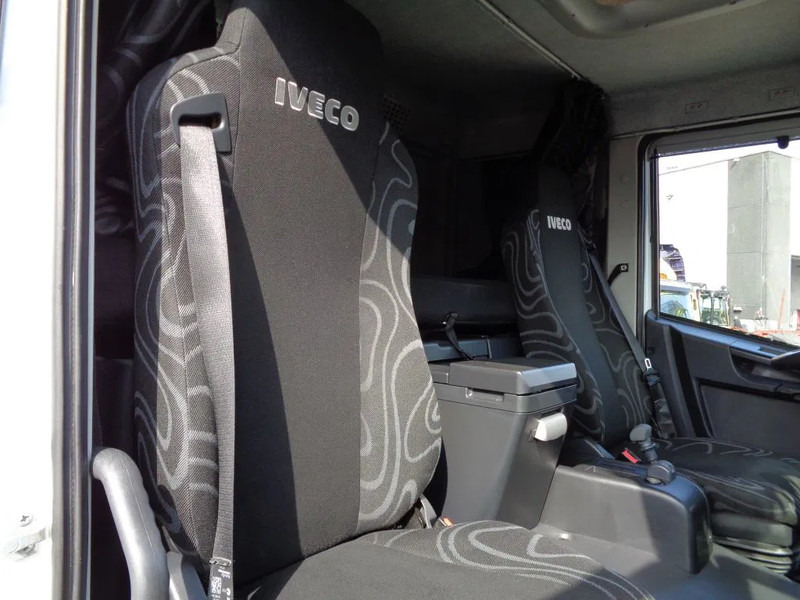Iveco Eurocargo 80EL21 RESERVED Manual + Euro 6 + Dhollandia Lift - Camion à rideaux coulissants: photos 5 Iveco Eurocargo 80EL21 RESERVED Manual + Euro 6 + Dhollandia Lift - Camion à rideaux coulissants: photos 5