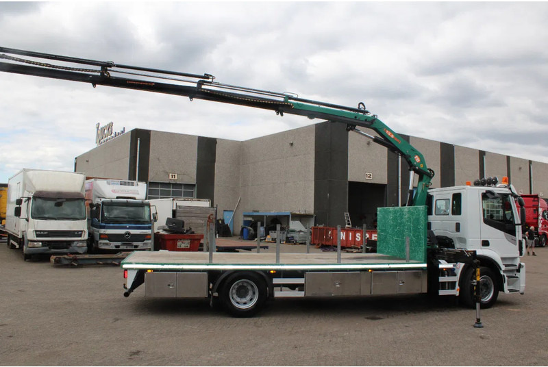 Iveco Stralis 400 + PM SERIE 13 4X HYDROLIC + EURO 6 + REMOTE - Camion grue: photos 3 Iveco Stralis 400 + PM SERIE 13 4X HYDROLIC + EURO 6 + REMOTE - Camion grue: photos 3