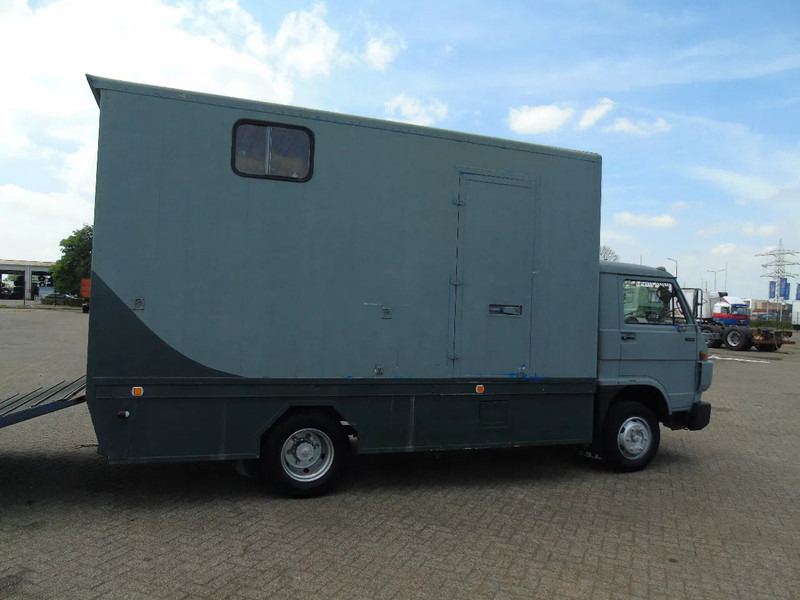 MAN 10 .150 + 2-3 HORSES + MANUAL - Camion chevaux: photos 3 MAN 10 .150 + 2-3 HORSES + MANUAL - Camion chevaux: photos 3