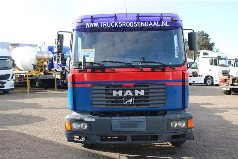 MAN 15 .224 + MANUAL + EURO 2 - Châssis cabine: photos 5 MAN 15 .224 + MANUAL + EURO 2 - Châssis cabine: photos 5