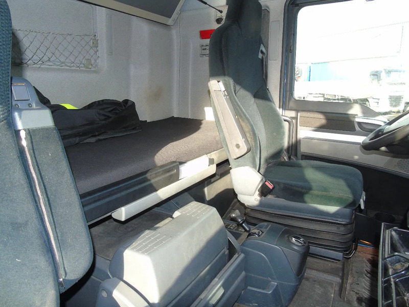 Camion fourgon MAN TGA 18.400 + combi + lift + euro 5 + 2.70: photos 8 Camion fourgon MAN TGA 18.400 + combi + lift + euro 5 + 2.70: photos 8