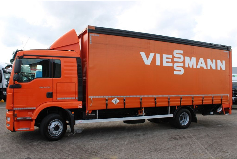 MAN TGM 12.250 + EURO 6 + manual + LIFT + BE apk 18-05-2024 - Camion à rideaux coulissants: photos 4 MAN TGM 12.250 + EURO 6 + manual + LIFT + BE apk 18-05-2024 - Camion à rideaux coulissants: photos 4